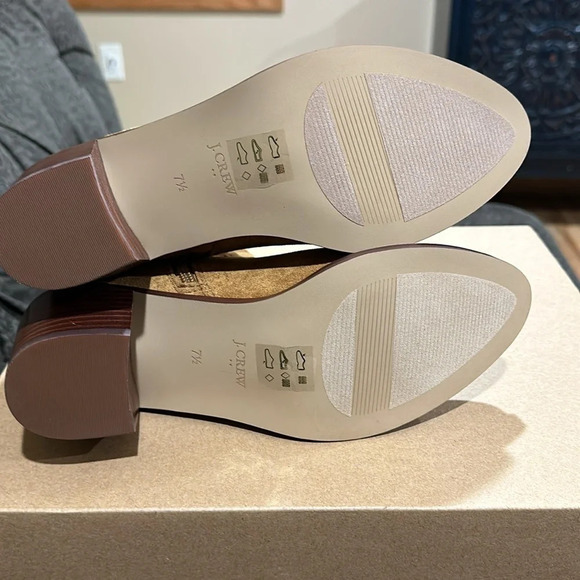 J.CrewFactory Women Western Tan Suede Ankle Zip Boots - Picture 4 of 9